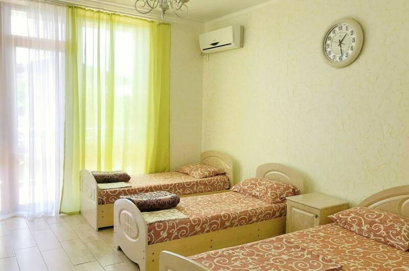 Стандартный 4х-местный с балконом