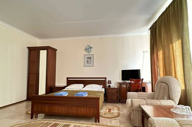 Номер «Люкс» 4-х местный