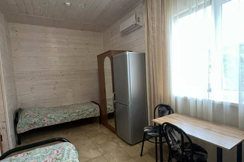 Шестиместная комната с двумя спальнями (4+2)