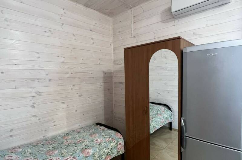 Шестиместная комната с двумя спальнями (4+2)