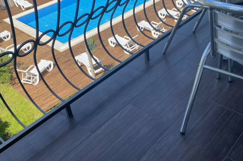 Улучшенный 3-х местный номер с балконом и сейфом