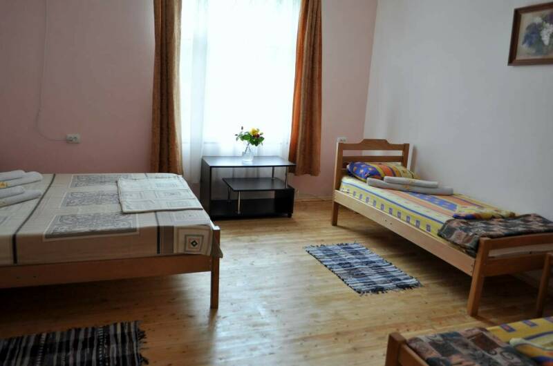 3-х местный ЭКОНОМ номер без удобств с доп местом