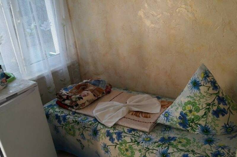 4-х местная комната на первом этаже с удобствами