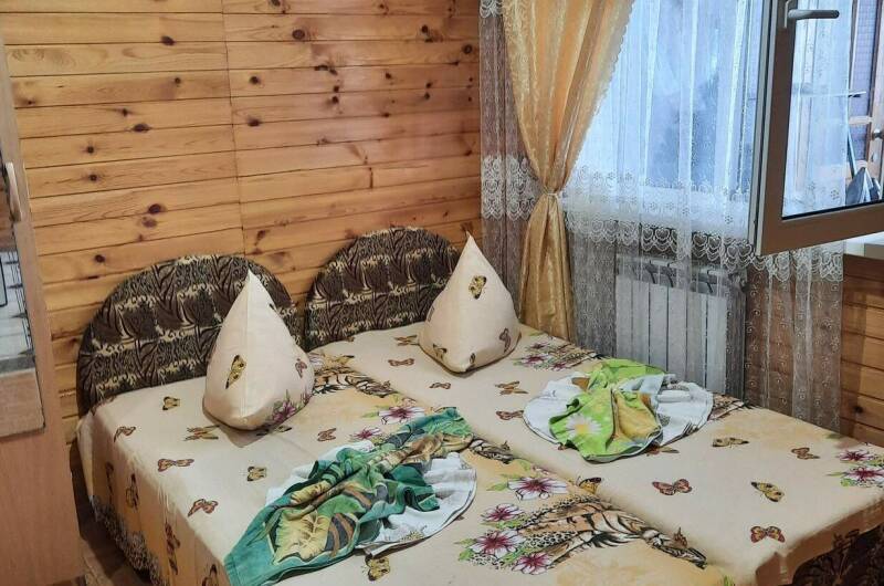 4 местный номер… на втором этаже деревянная часть