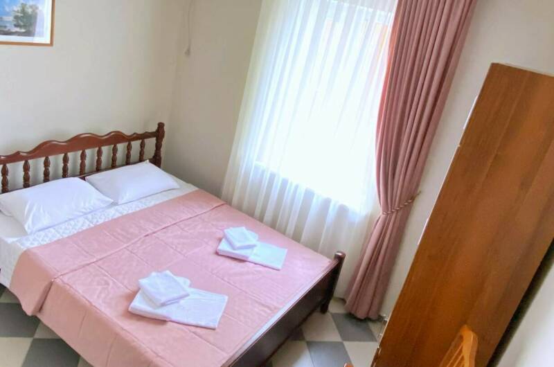 Двухместный номер с одной большой кроватью