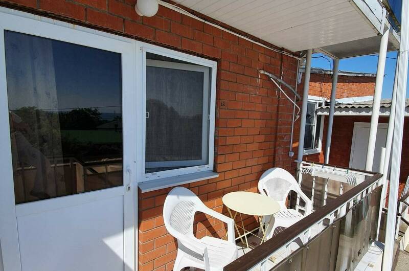 3 х местный с видом на море (на 2−3 чел)