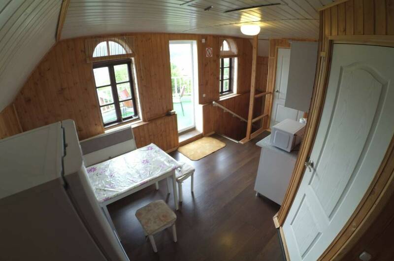 Двухкомнатный люкс -мансарда с кухней и балконом