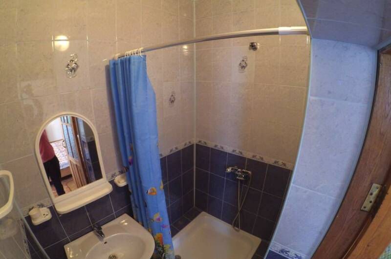 5 местный с душем в номере