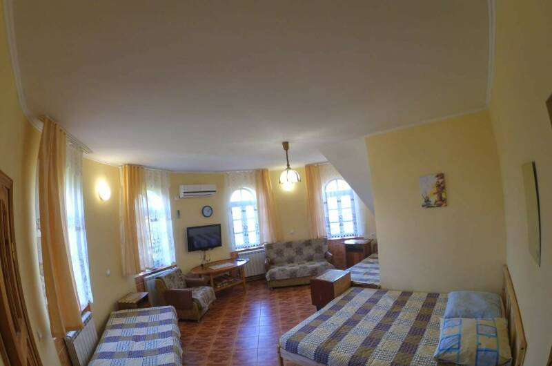 4х-5 местный «эконом» с удобствами на этаже