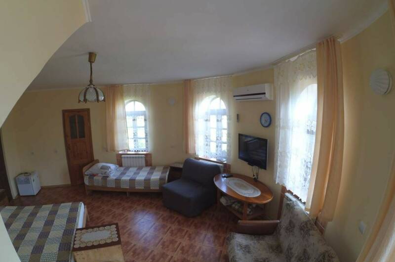 4х-5 местный «эконом» с удобствами на этаже