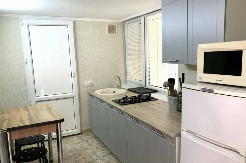 Однокомнатная квартира с кухней в коттедже на 1 эт