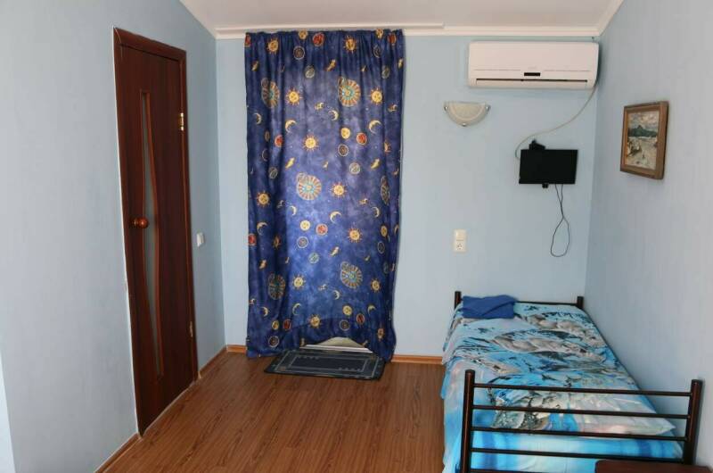 Комната на 3-х человек с удобствами