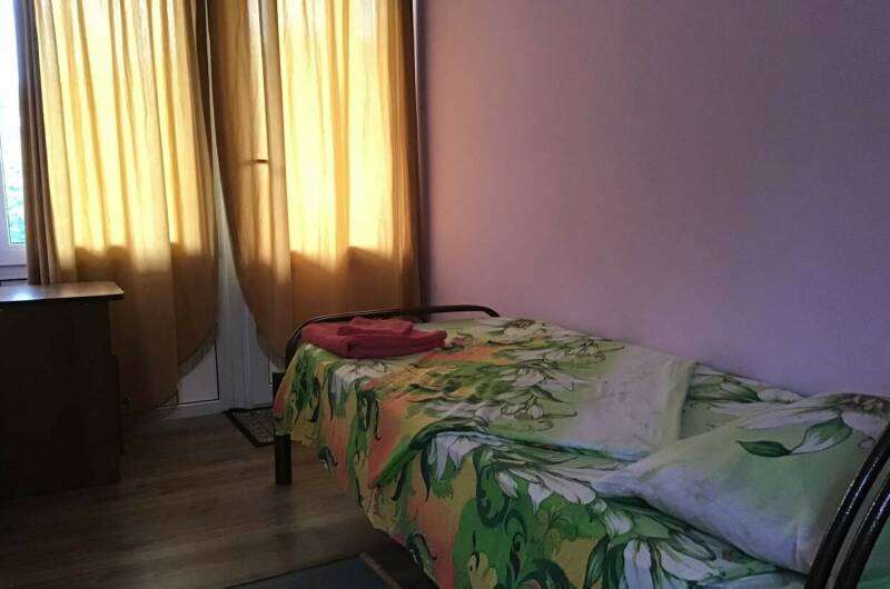 Комната для двоих с двумя односпальными кроватями