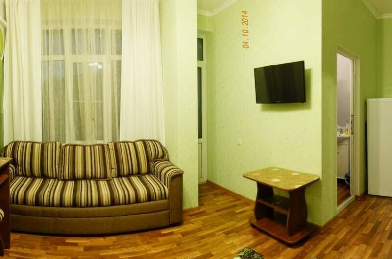 Трёхместная комната комфорт с балконом