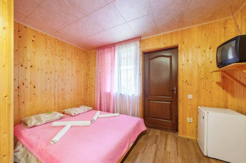 Двухкомнатный номер в деревянном коттедже