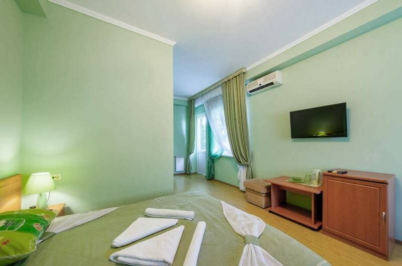 Фисташковый полулюкс