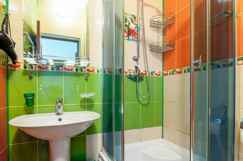 Фисташковый полулюкс