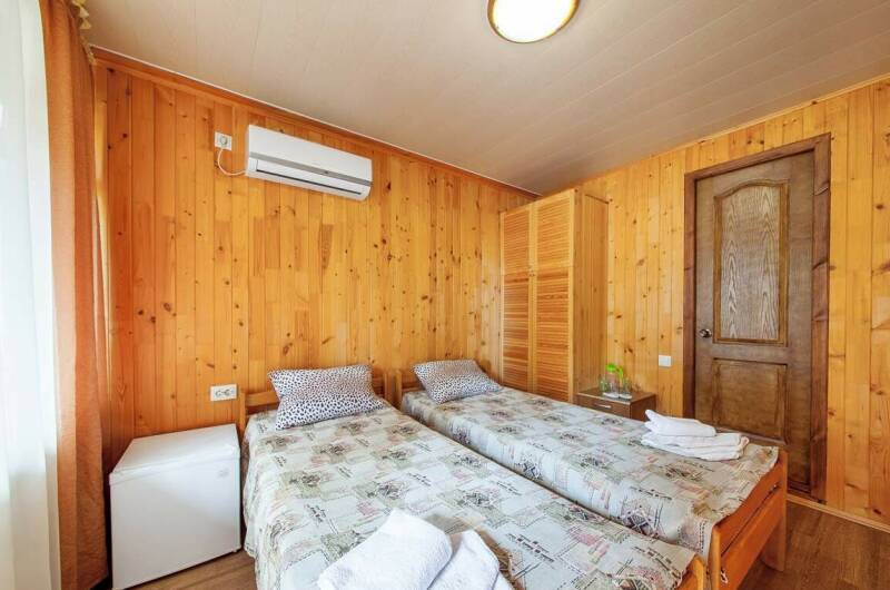 Номер «комфорт» в деревянном коттедже