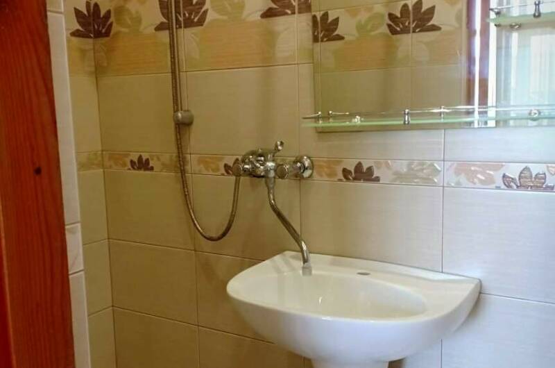 2 местный с удобствами в номере и балконом № 6