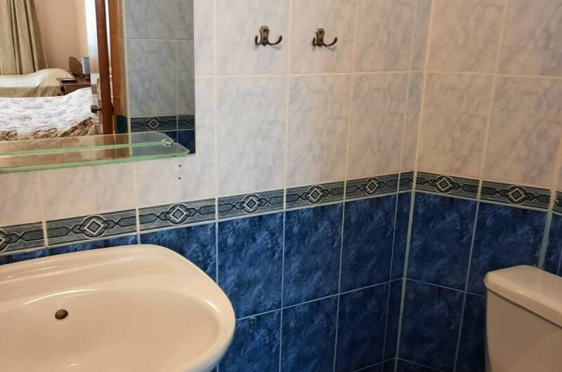 Трёхместный номер со всеми удобствами в номере 15