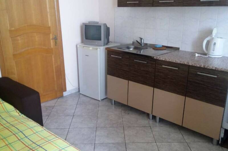 2 комнатный номер с удобствами и кухней № 12