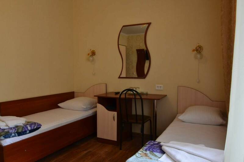 4-х местная однокомнатная комната с балконом