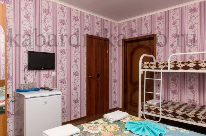 Трехместный мансарда