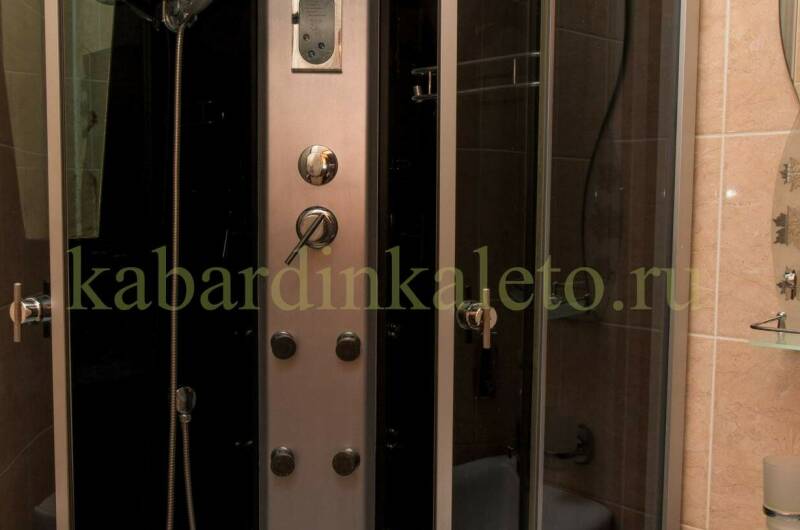 Трехместный мансарда