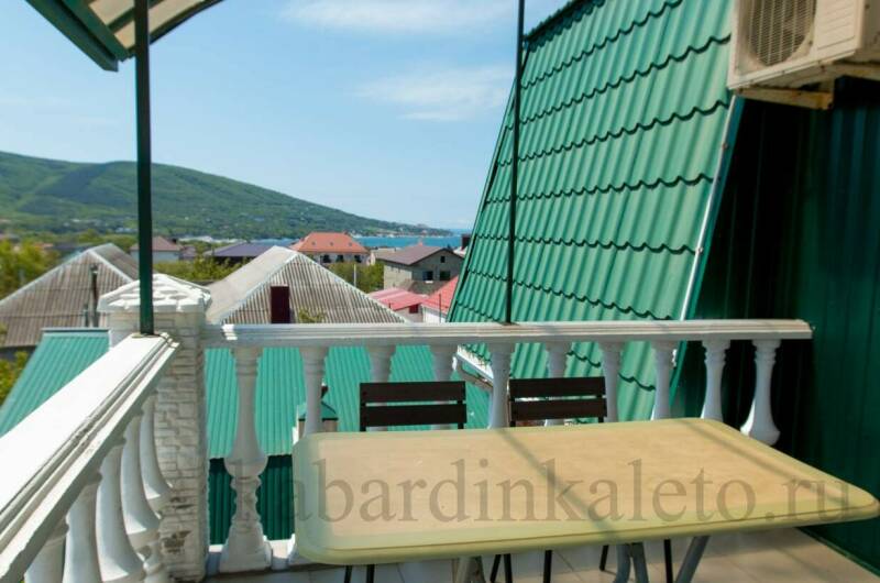 Двухкомнатный на Мансарде с балконом