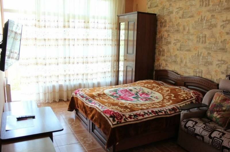 Улучшенный 4-х местный с балконом и видом на горы