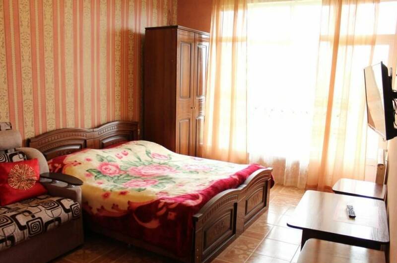 Улучшенный 4-х местный с балконом и видом на горы