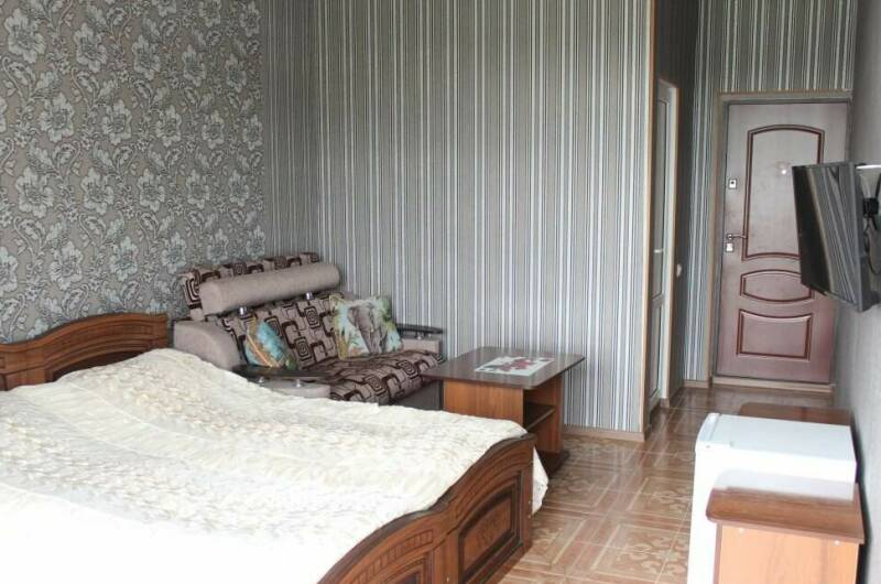 Улучшенный 4-х местный с балконом и видом на горы