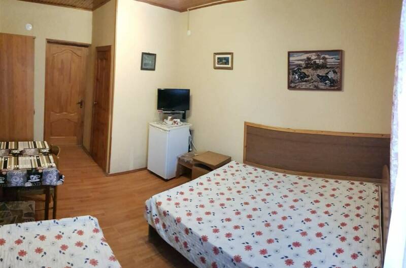 Однокомнатный с общей душевой 3 чел.(2 этаж)