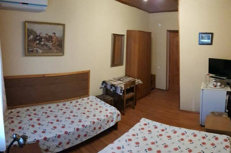 Однокомнатный с общей душевой 3 чел.(2 этаж)