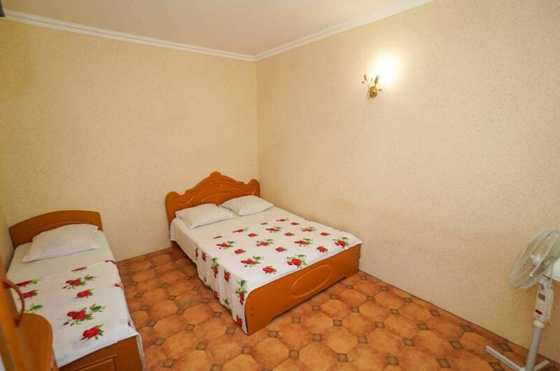 Номер «Комфорт» со всеми удобствами и балконом