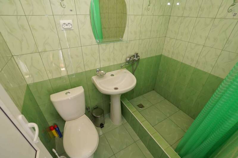 Трёхместный номер с панорамным видом на море № 13