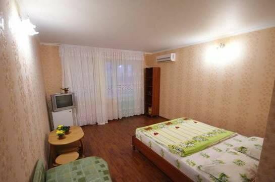 Трехместный номер № 15