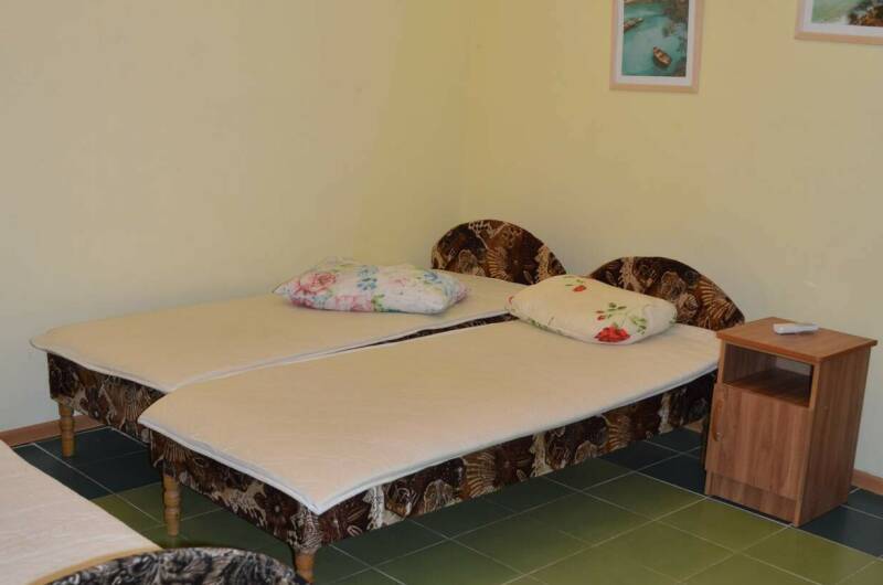 Трехместный номер с удобствами на первом этаже