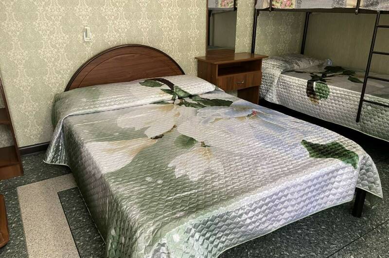 Семейный «Комфорт» для 4чел. с ванной комнатой