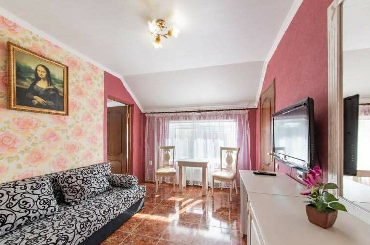 Двухкомнатный номер на 4 человека «Люкс»