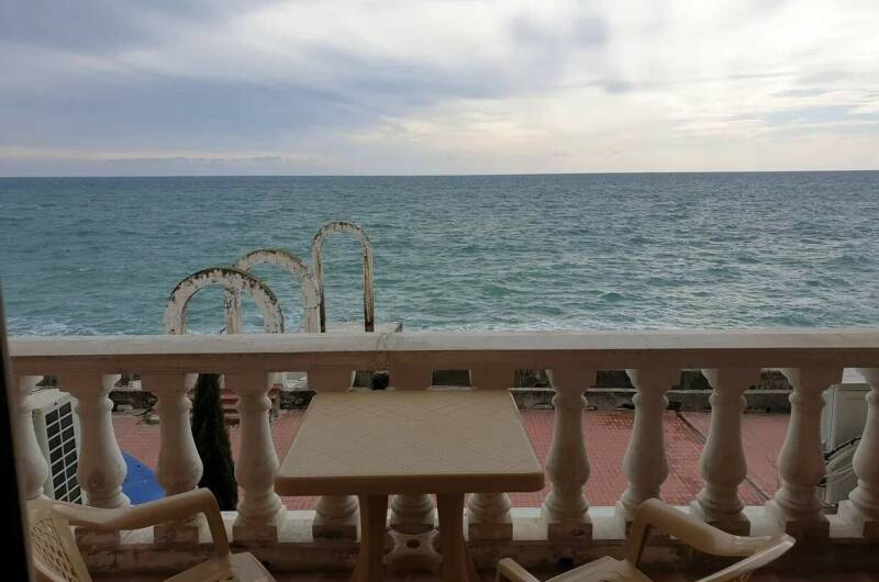 Номер 2 люкс с балконом и видом на море