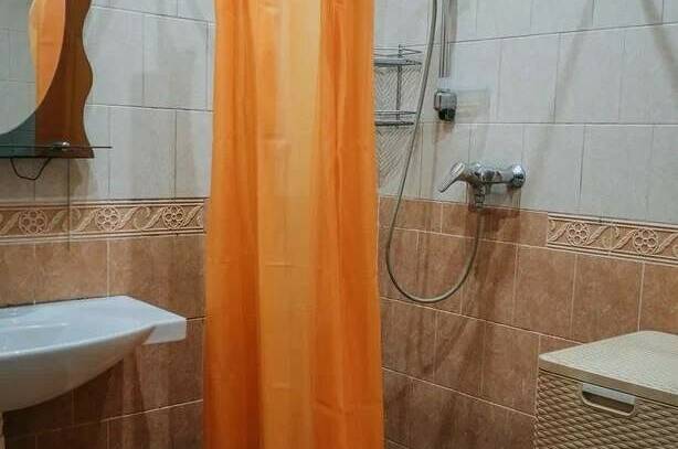 Номер 4 стандарт с видом во двор