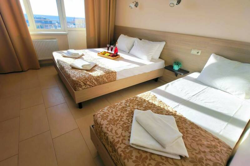 3 местный полулюкс с балконом и видом на море