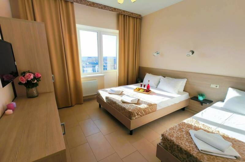 3 местный полулюкс с балконом и видом на море