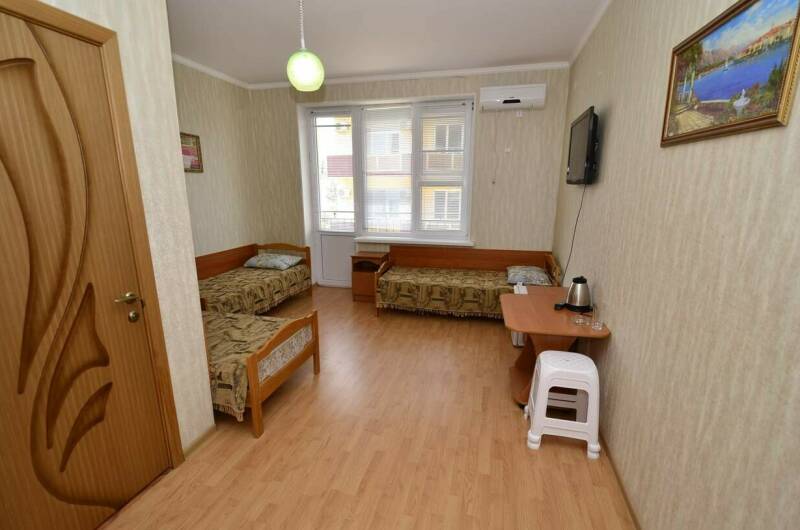 3-х местный с балконом