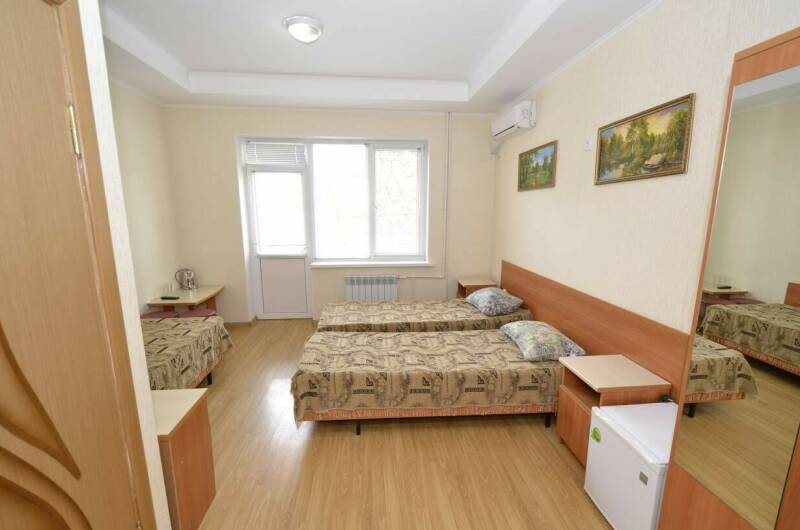 3-х местный с балконом