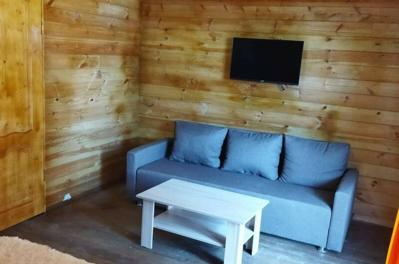 Домик на 4 человека с удобствами и верандой