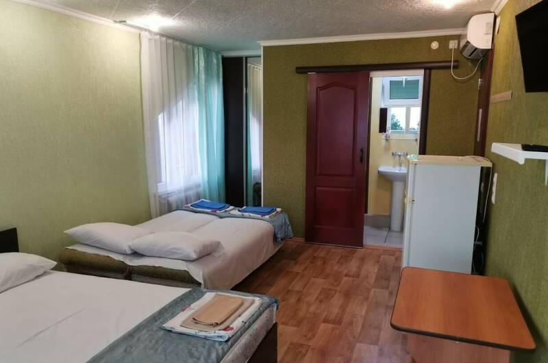 Четырехместный номер с балконом