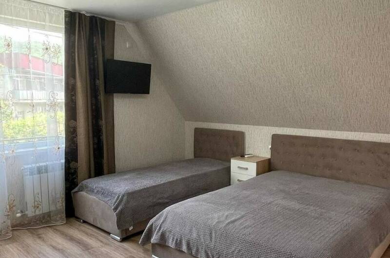 4-х местный номер с балконом — 2 этаж