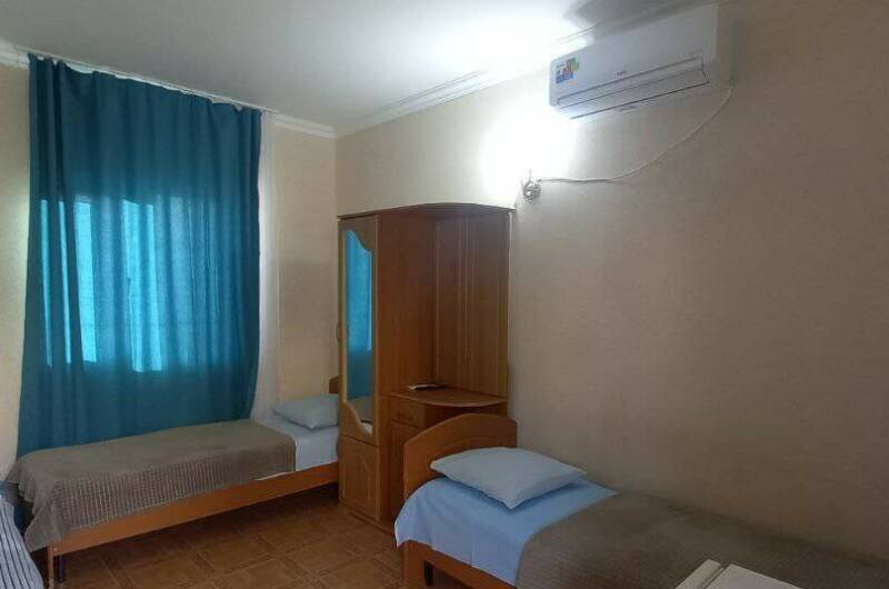 Двухкомнатный с видом на море